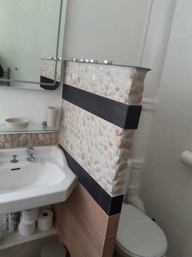 Charmant Appartement Au Pied Du Chateau Gien Zewnętrze zdjęcie